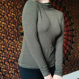 Slim long sleeve turtle neck 🐢